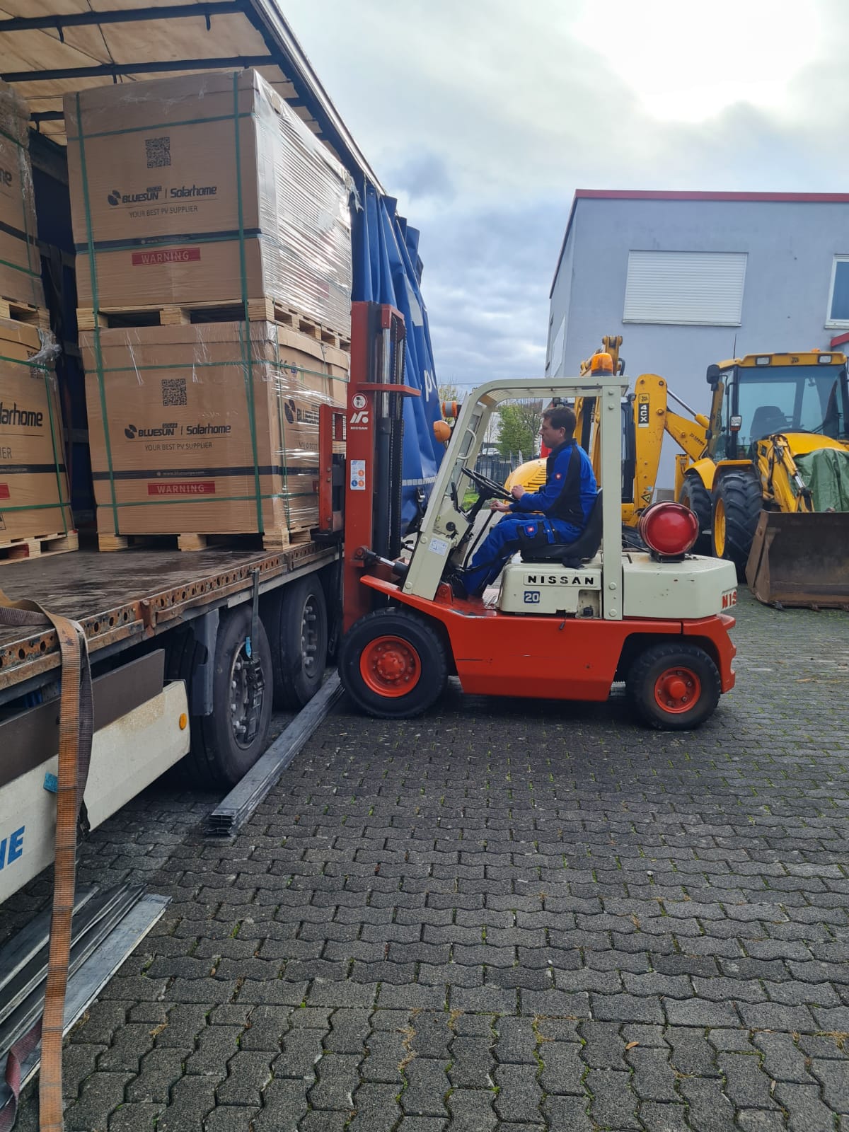 Erste Lieferung eingetroffen